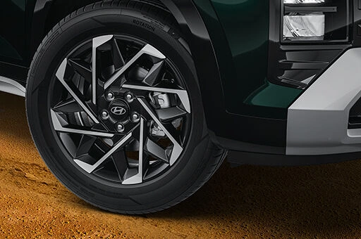 Hyundai alcazar Alloy wheels 